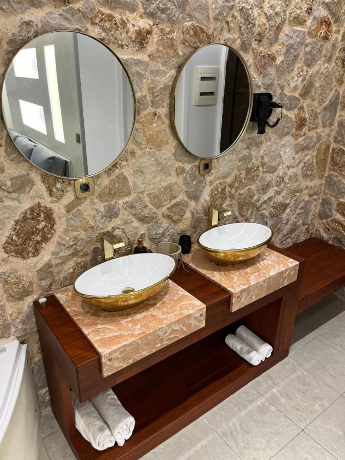 2-luxury Jacuzzi White By The Sea *